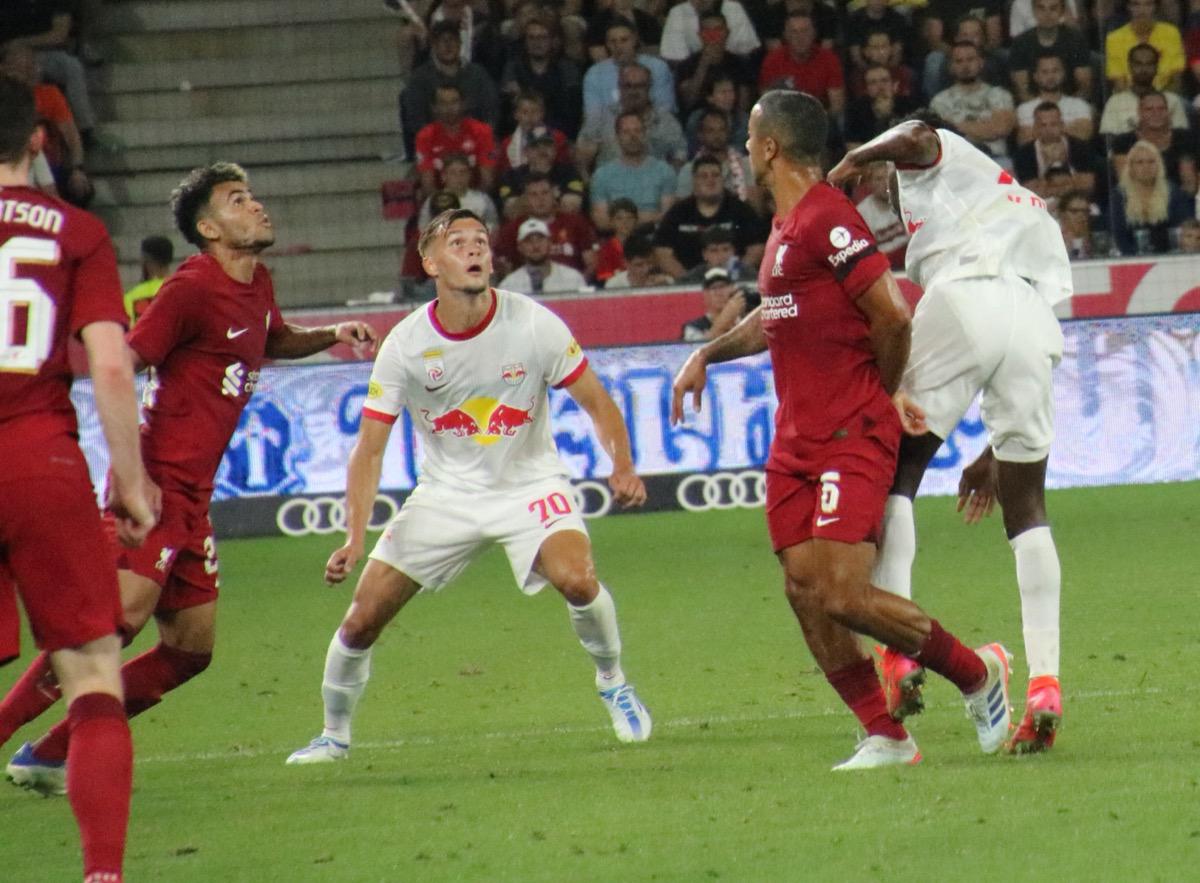 路易斯迪亚斯利物浦战术角色深度解析:克洛普体系中的关键边锋